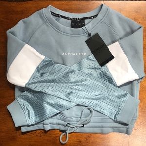 Alphalete Crop Sweatshirt